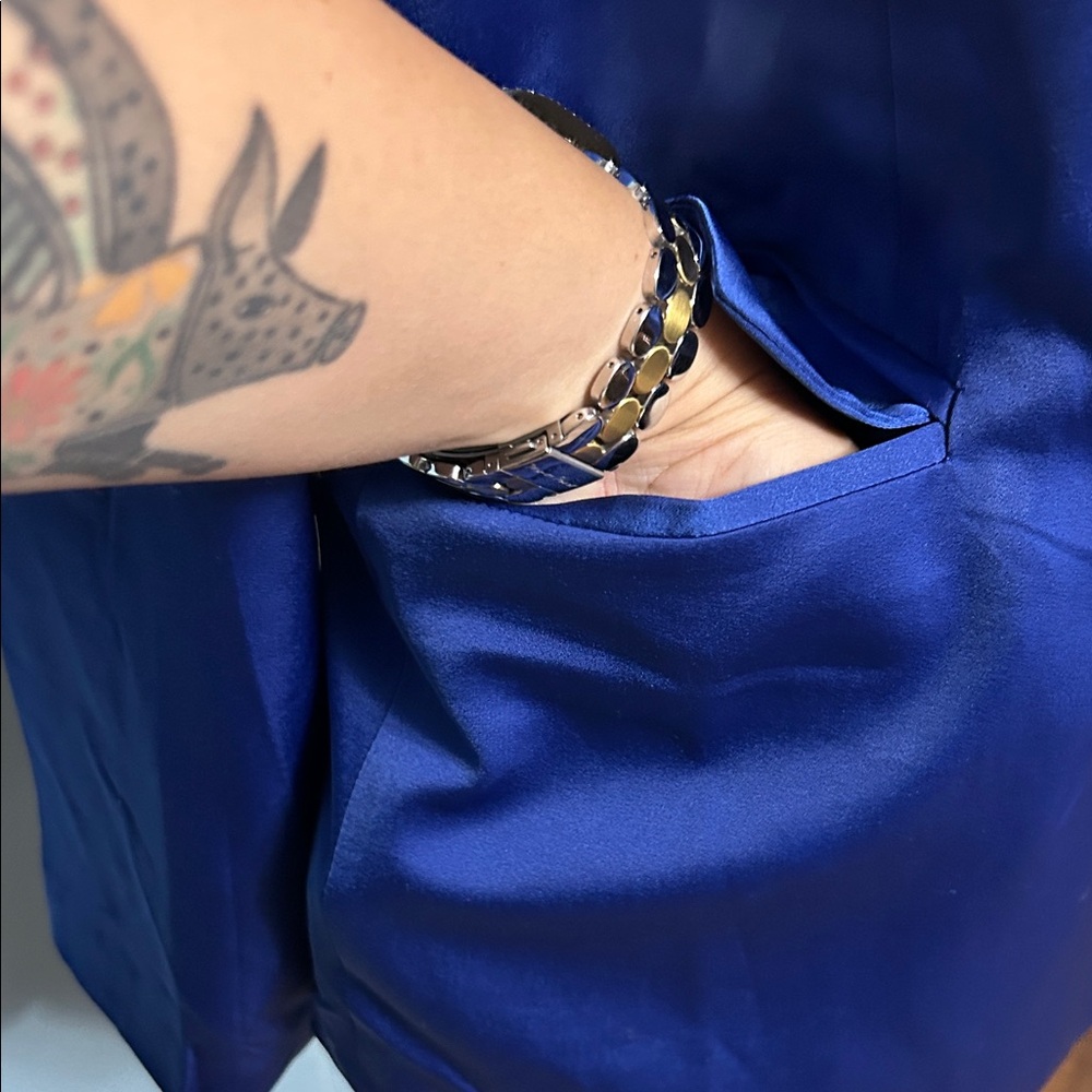 Elegant Blue Satin Blazer - Picture 4 of 6